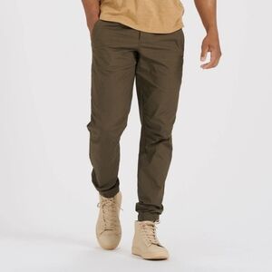 Vuori Ripstop Traveler Joggers In Dark Oregeno - Mens Medium